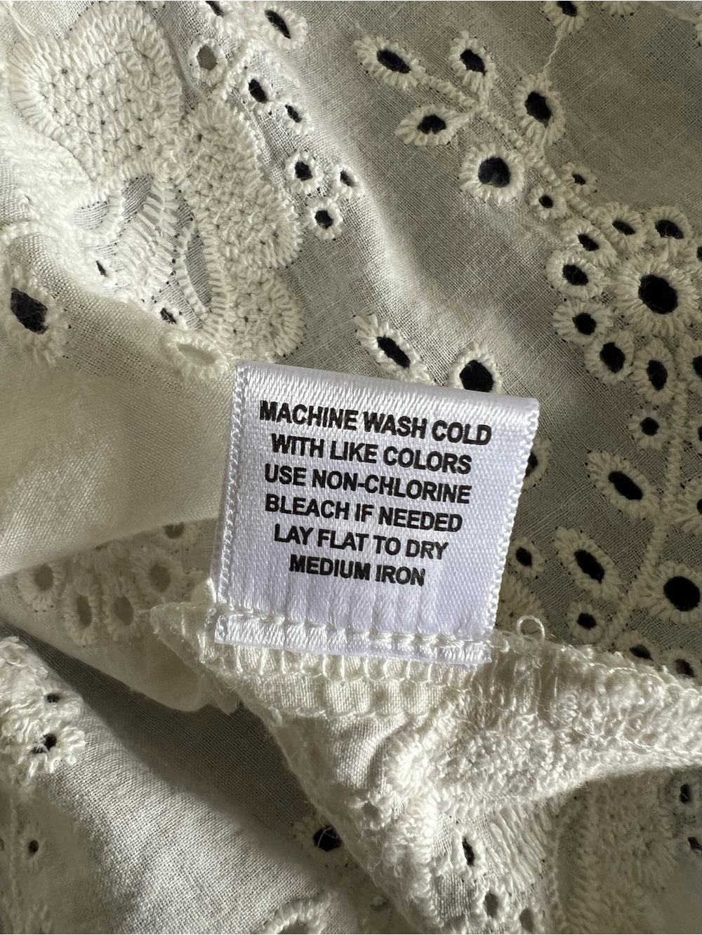 Jennifer & Grace White Eyelet Medium Lace Button-Front Women's 100% Cotton Top - Picture 14 of 15